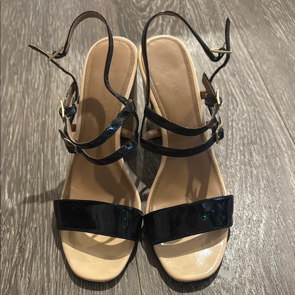 Calvin Klein Patent Leather Black & Nude Strappy Sandals, Like New, size 8